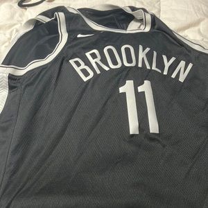 Kyrie, Irving net jersey